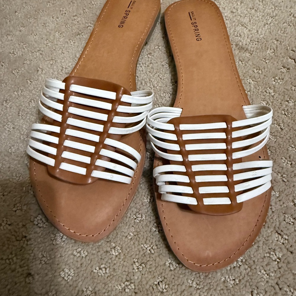 Ring Women's White and Brown Strappy Sandals